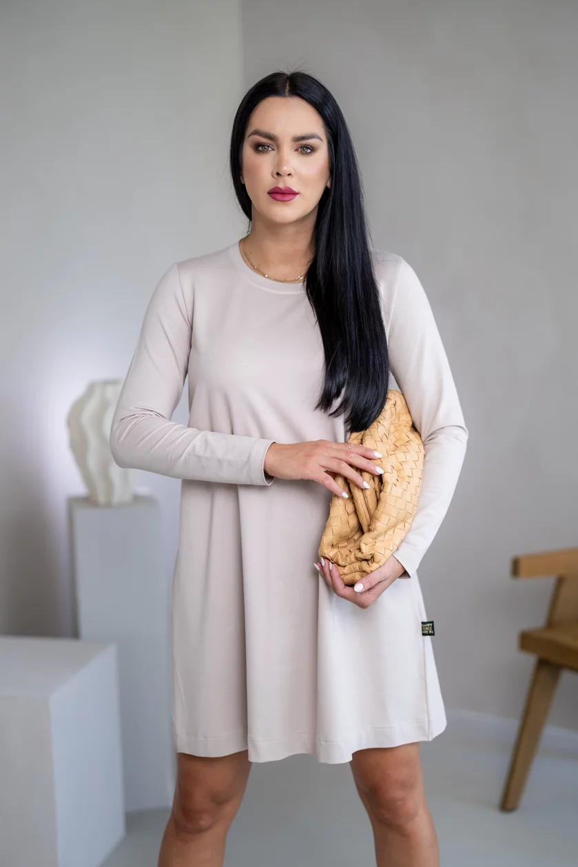 ÁČKOVÉ ŠATY “MIA” S VÝSTRIHOM KU KRKU