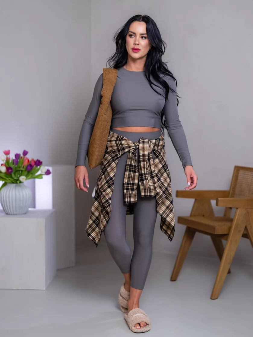CROP TOP “ROBYN” - ZÁKLADNÝ VÝSTRIH
