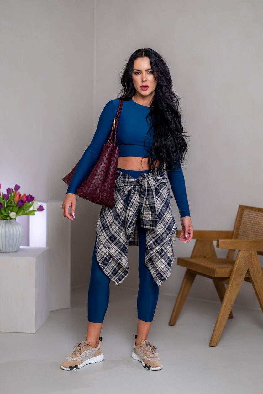 CROP TOP “ROBYN” - ZÁKLADNÝ VÝSTRIH