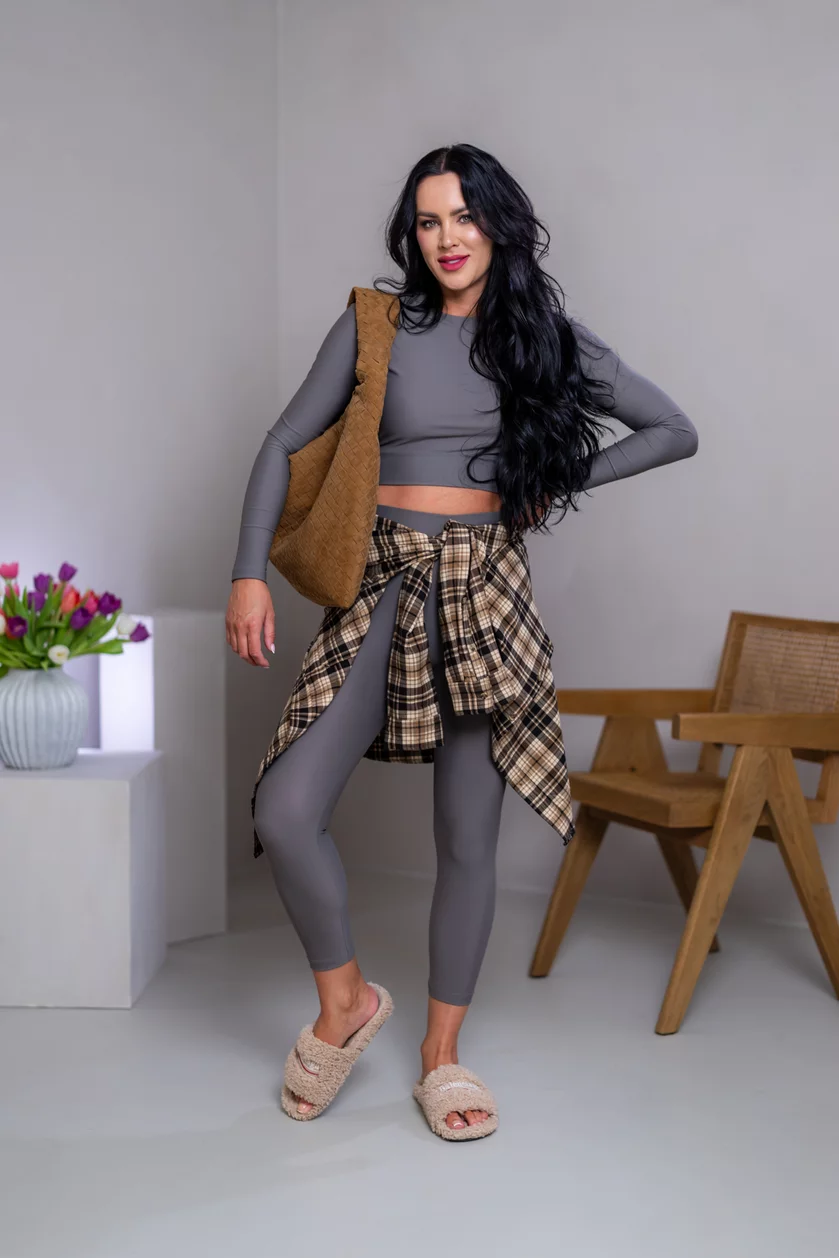 CROP TOP “ROBYN” - ZÁKLADNÝ VÝSTRIH