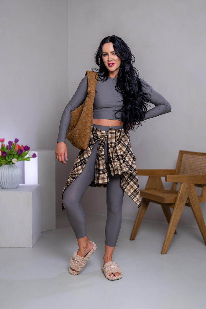 CROP TOP “ROBYN” - ZÁKLADNÝ VÝSTRIH