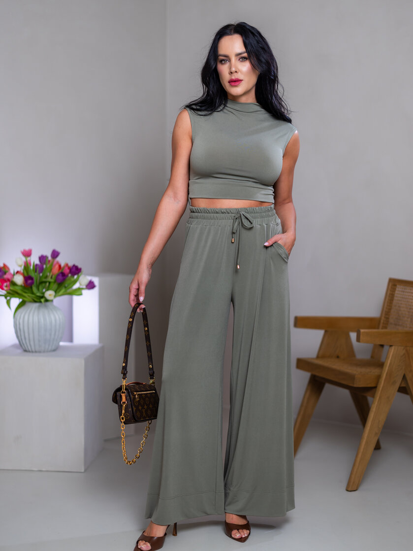 CROP TOP “THEA” - PRINECHANÝ STOJAČIK A PADNUTÉ PLECIA