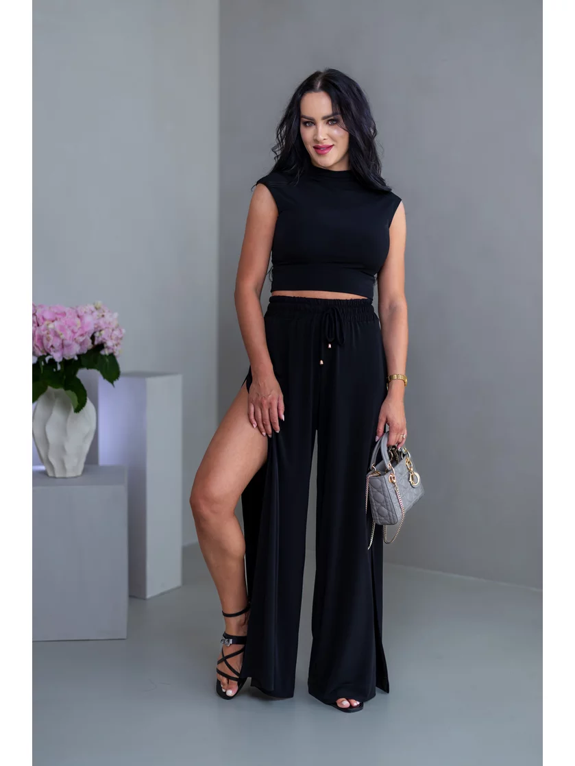 CROP TOP “THEA” - PRINECHANÝ STOJAČIK A PADNUTÉ PLECIA CROP TOP “THEA” - PRINECHANÝ STOJAČIK A PADNUTÉ PLECIA