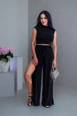 CROP TOP “THEA” - PRINECHANÝ STOJAČIK A PADNUTÉ PLECIA CROP TOP “THEA” - PRINECHANÝ STOJAČIK A PADNUTÉ PLECIA