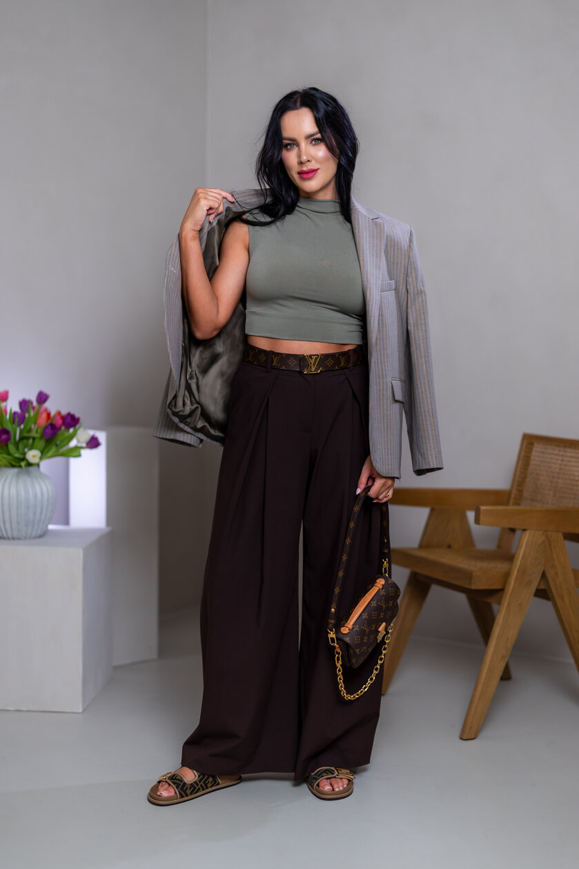 CROP TOP “THEA” - PRINECHANÝ STOJAČIK A PADNUTÉ PLECIA