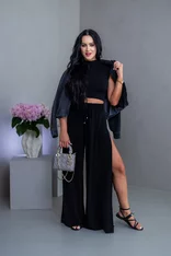 CROP TOP “THEA” - PRINECHANÝ STOJAČIK A PADNUTÉ PLECIA CROP TOP “THEA” - PRINECHANÝ STOJAČIK A PADNUTÉ PLECIA