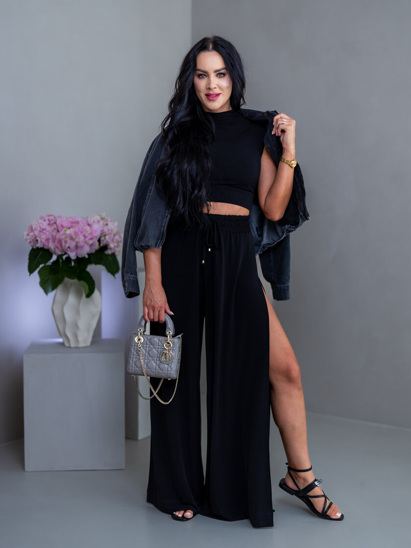 CROP TOP “THEA” - PRINECHANÝ STOJAČIK A PADNUTÉ PLECIA