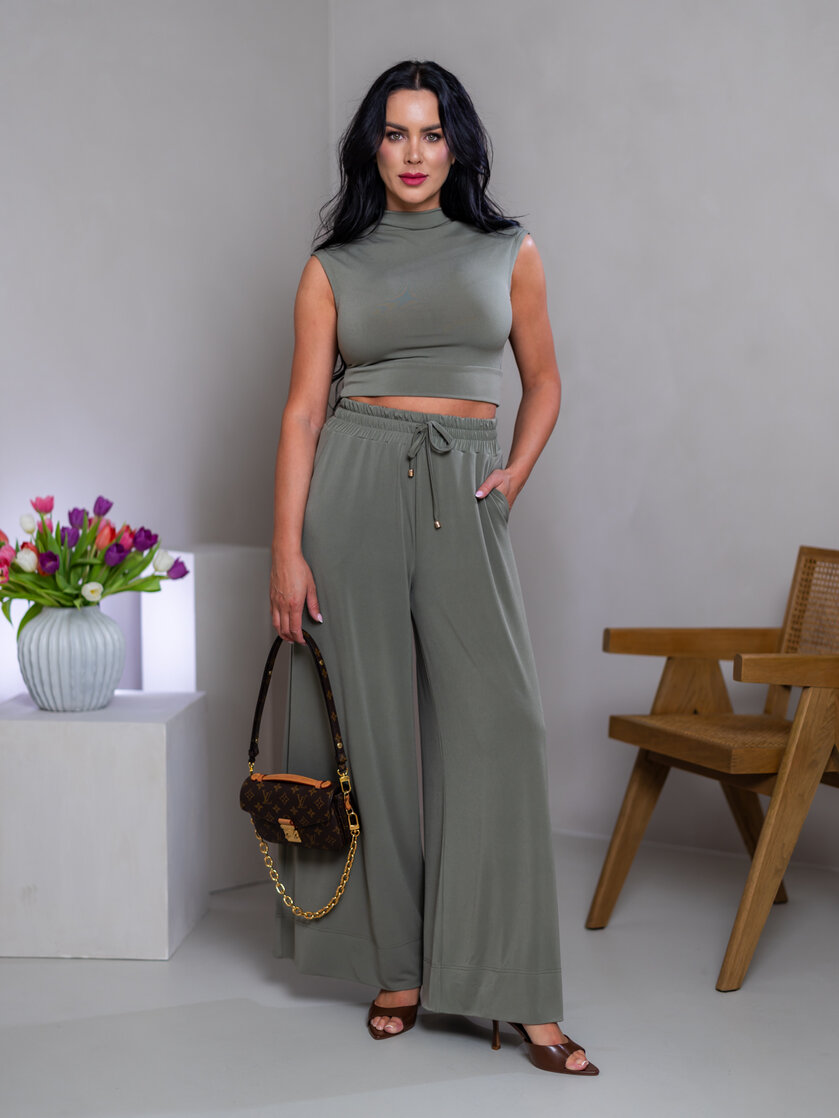 CROP TOP “THEA” - PRINECHANÝ STOJAČIK A PADNUTÉ PLECIA