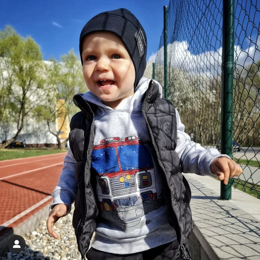 DETSKÁ ČIAPKA Z TEPLÁKOVINY / VŠETKY FARBY