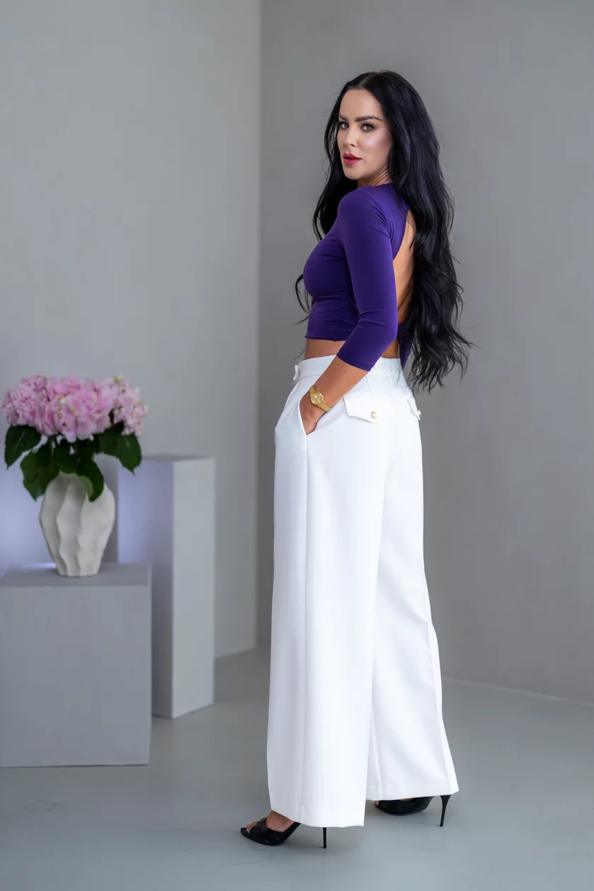 DVOJVRSTOVÝ CROP TOP “SABRINA” S OTVOROM NA CHRBÁTE
