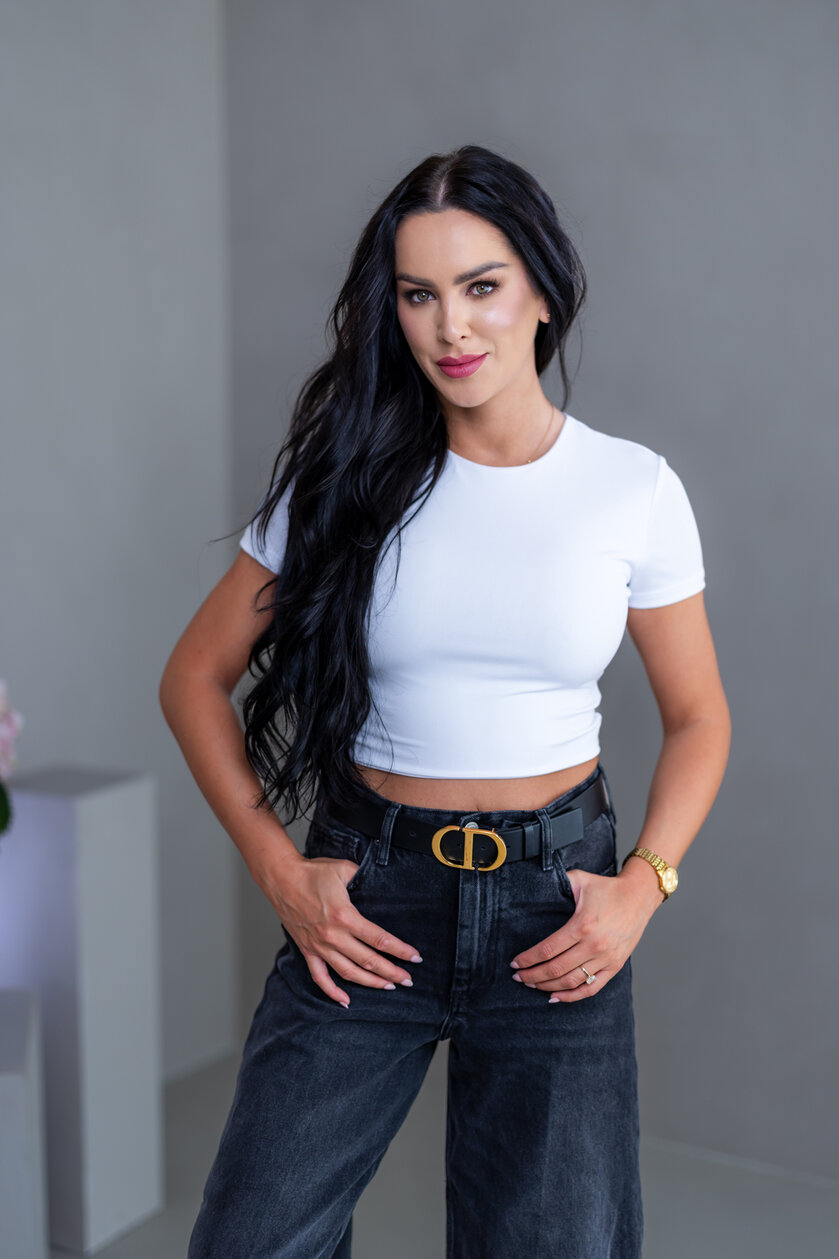 DVOJVRSTOVÝ CROP TOP “SABRINA” S OTVOROM NA CHRBÁTE
