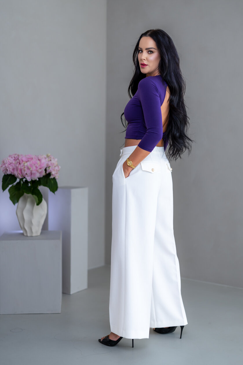 DVOJVRSTOVÝ CROP TOP “SABRINA” S OTVOROM NA CHRBÁTE