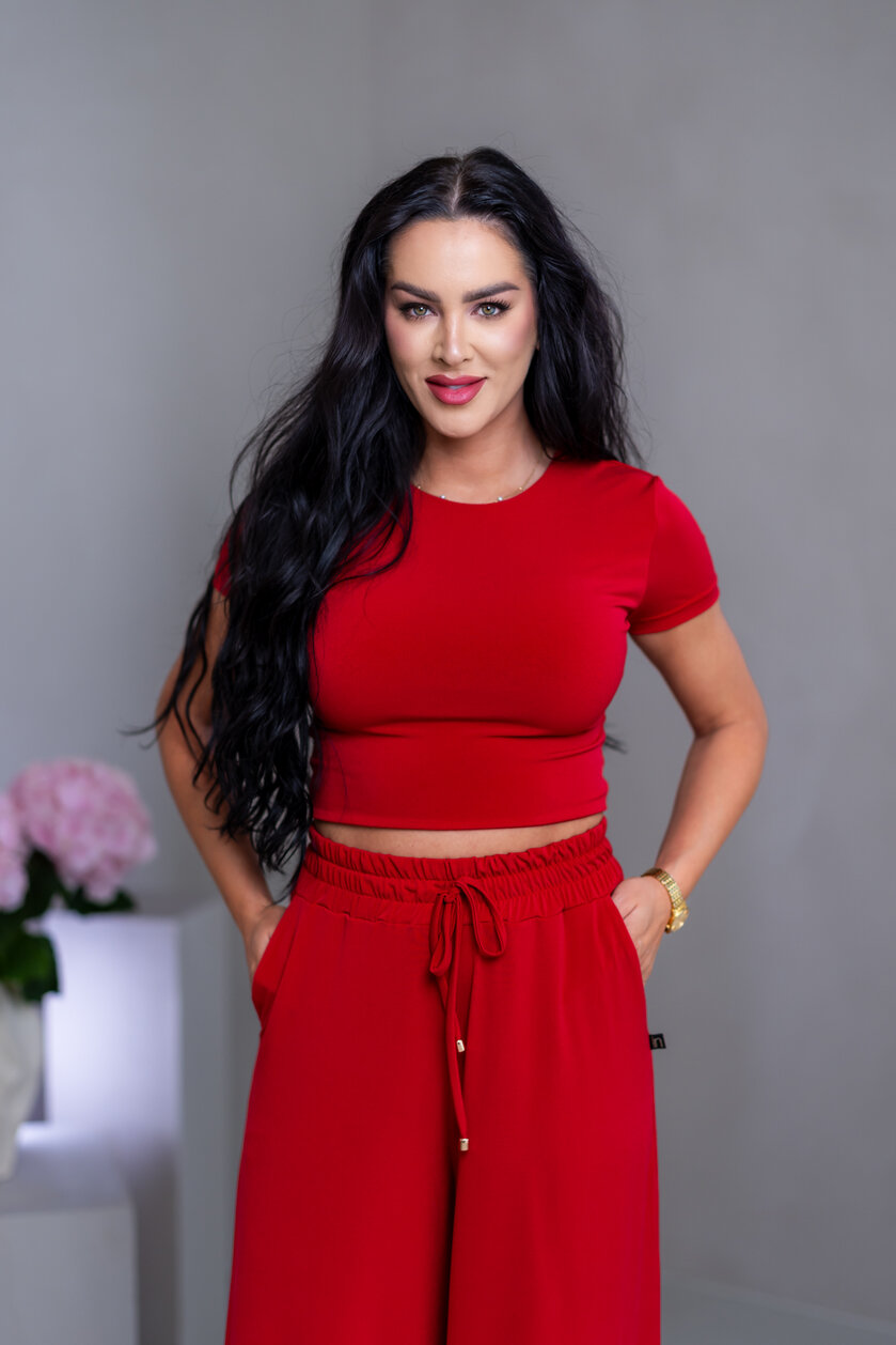 DVOJVRSTOVÝ CROP TOP “SABRINA” S OTVOROM NA CHRBÁTE