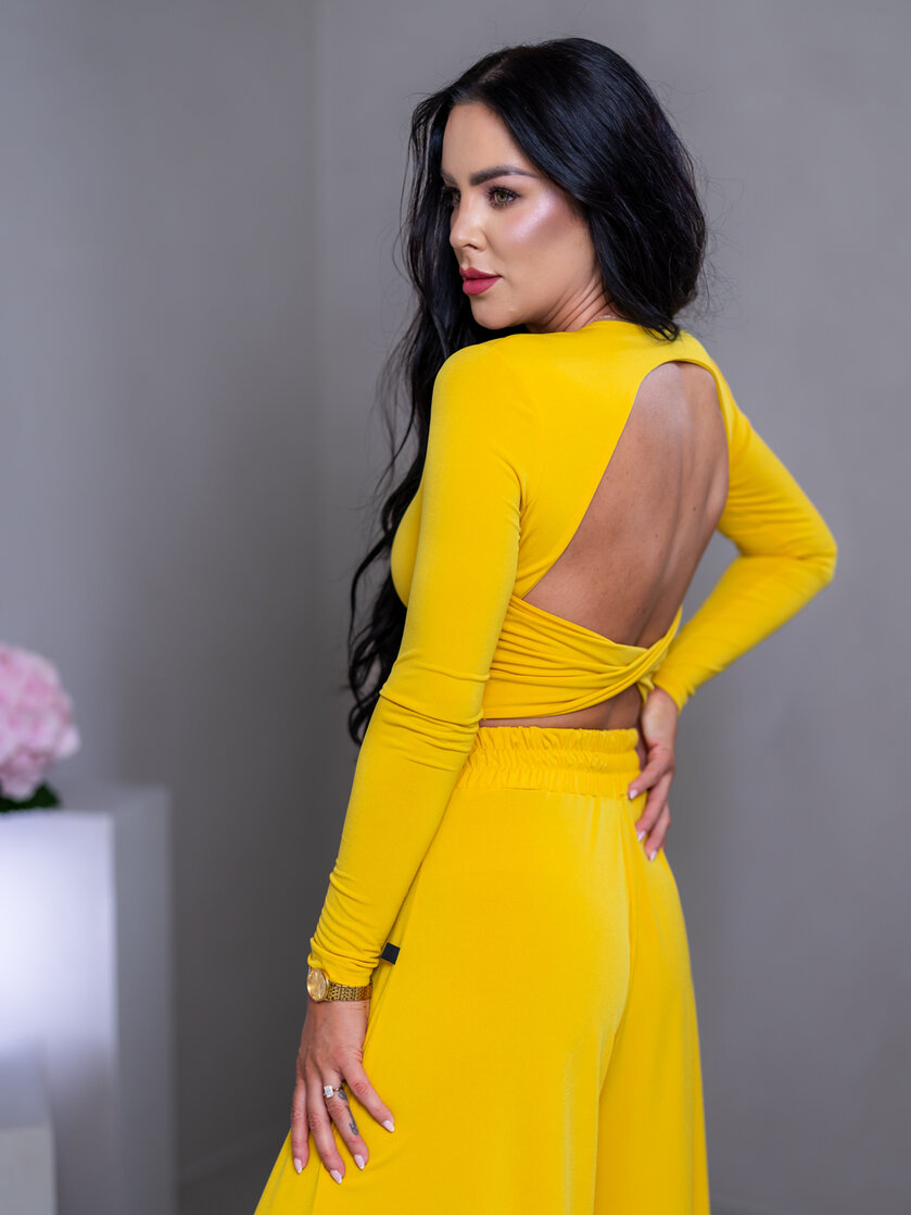 DVOJVRSTOVÝ CROP TOP “SELENA” S OTVOROM NA CHRBÁTE