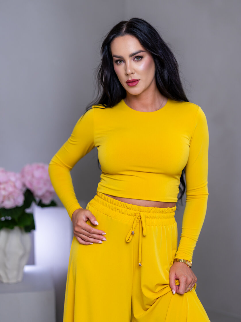 DVOJVRSTOVÝ CROP TOP “SELENA” S OTVOROM NA CHRBÁTE