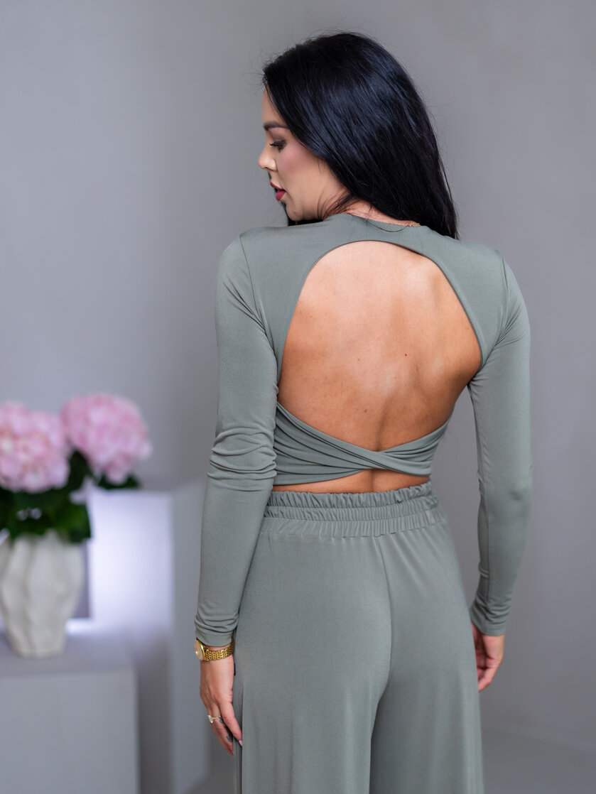 DVOJVRSTOVÝ CROP TOP “SELENA” S OTVOROM NA CHRBÁTE