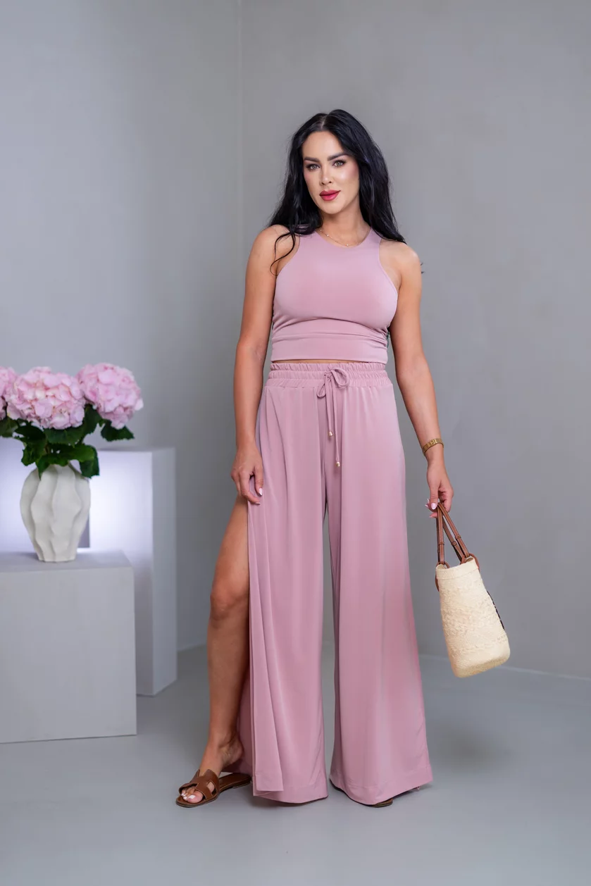 DVOJVRSTVOVÝ CROP TOP “THEA” - VYKROJENÉ TIELKO DVOJVRSTVOVÝ CROP TOP “THEA” - VYKROJENÉ TIELKO