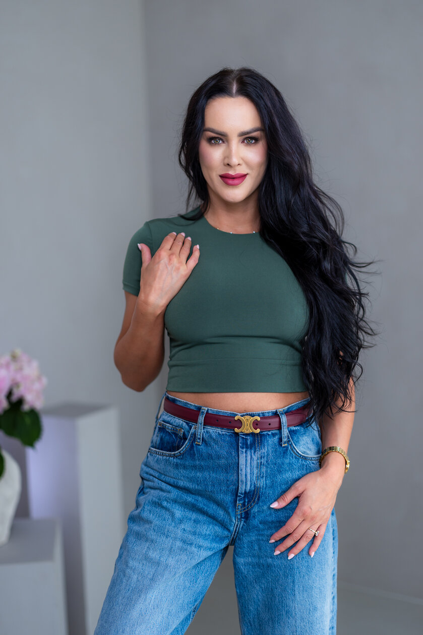DVOJVRSTVOVÝ CROP TOP “THEA” - ZÁKLADNÝ VÝSTRIH