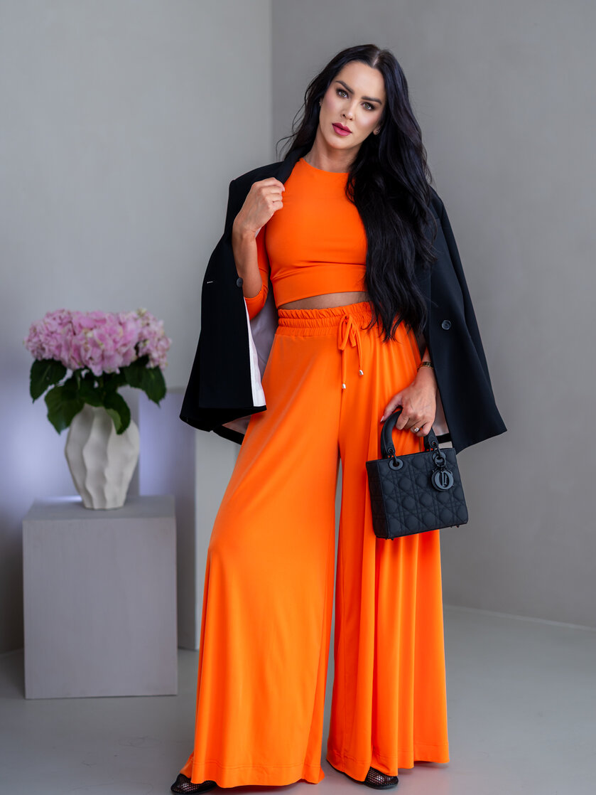 DVOJVRSTVOVÝ CROP TOP “THEA” - ZÁKLADNÝ VÝSTRIH