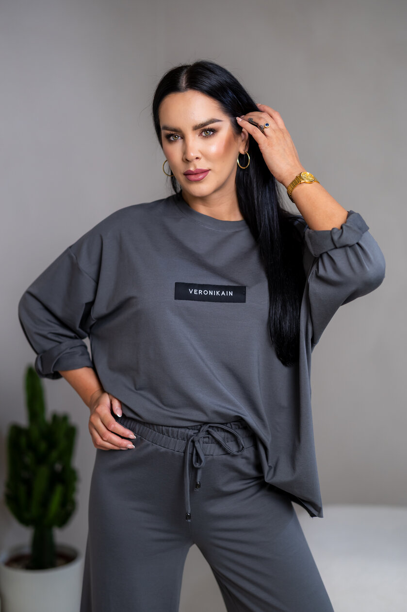 EXTREM OVERSIZE MIKINA “VIVIENE” S ETIKETOU NA PRSIACH