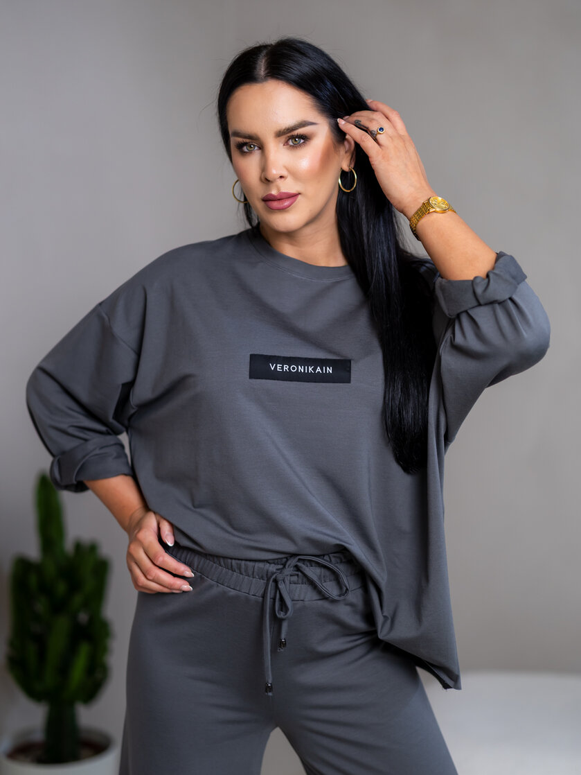 EXTREM OVERSIZE MIKINA “VIVIENE” S ETIKETOU NA PRSIACH