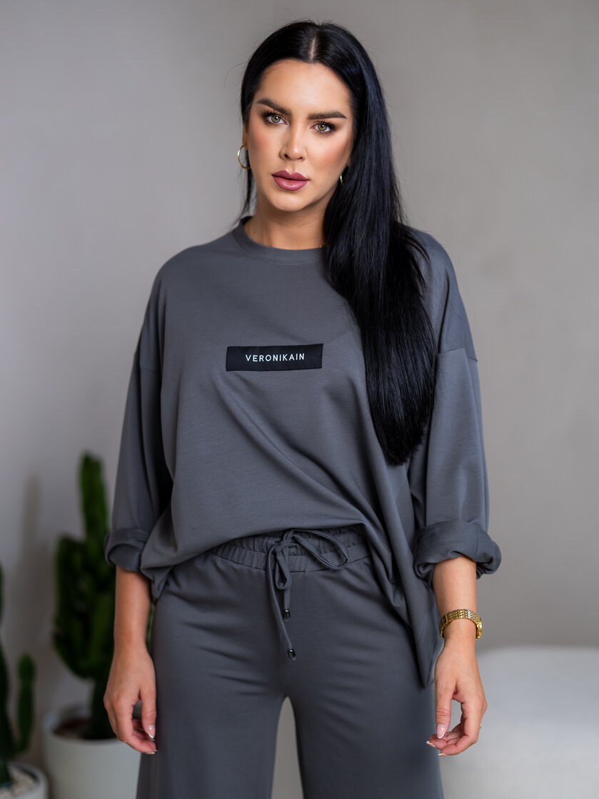 EXTREM OVERSIZE MIKINA “VIVIENE” S ETIKETOU NA PRSIACH
