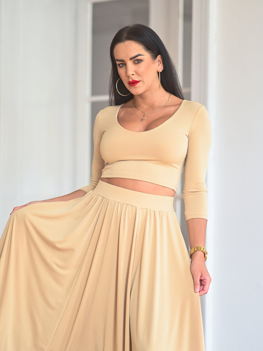 KOMPLET DLHÁ SUKŇA + CROP TOP S VÝSTRIHOM - RÔZNE DĹŽKY RUKÁVA / VŠETKY FARBY