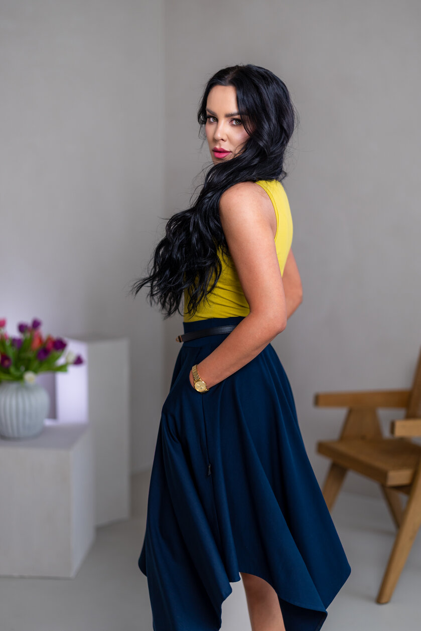 MIDI CÍPOVÁ SUKŇA “LUNA” S VRECKAMI