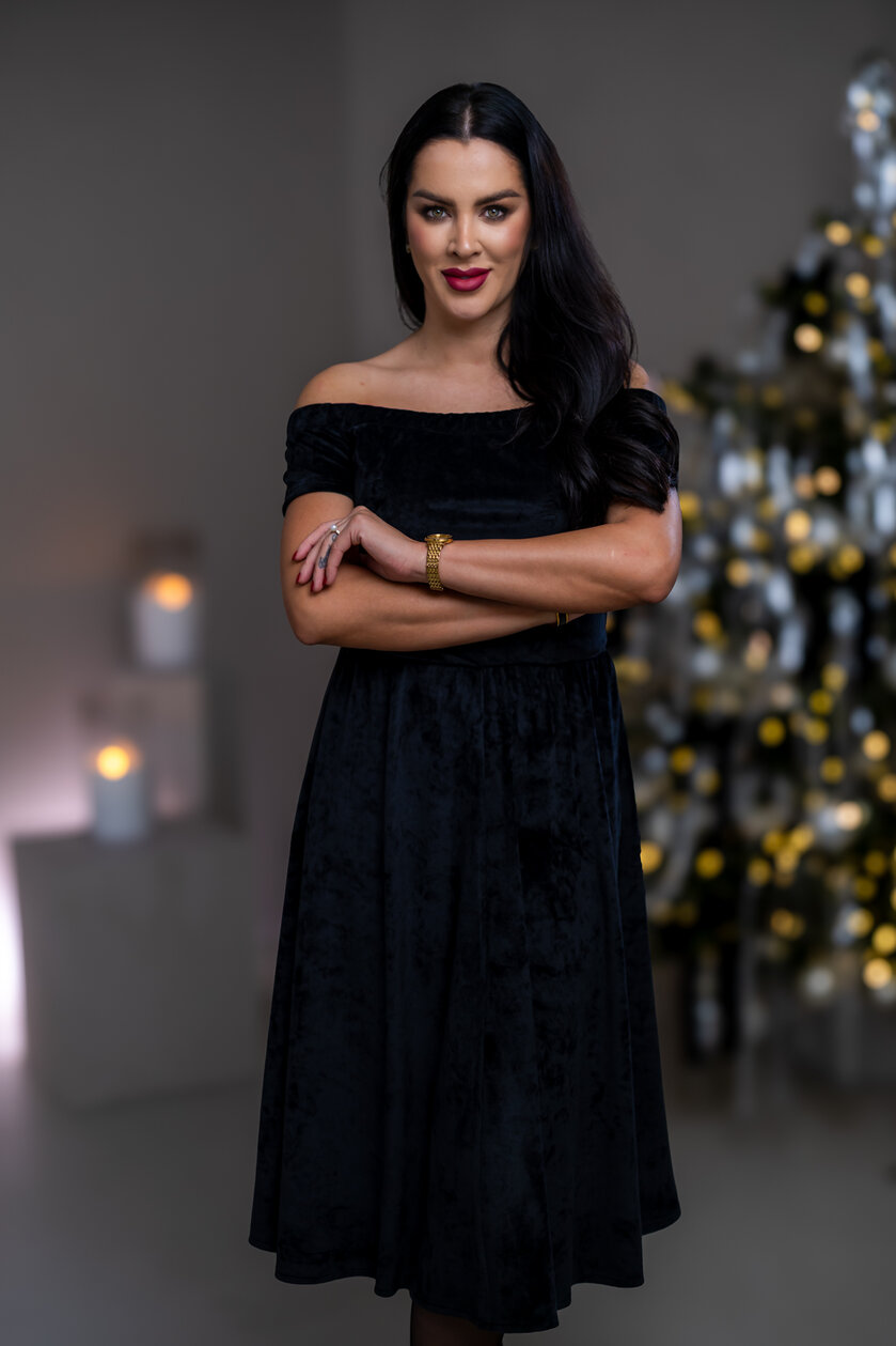 MIDI ŠATY “JULIET” S ODHALENÝMI RAMENAMI