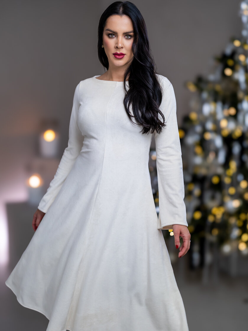 MIDI ŠATY “PARIS” S LODIČKOVÝM VÝSTRIHOM A ROZŠÍRENÝMI RUKÁVMI