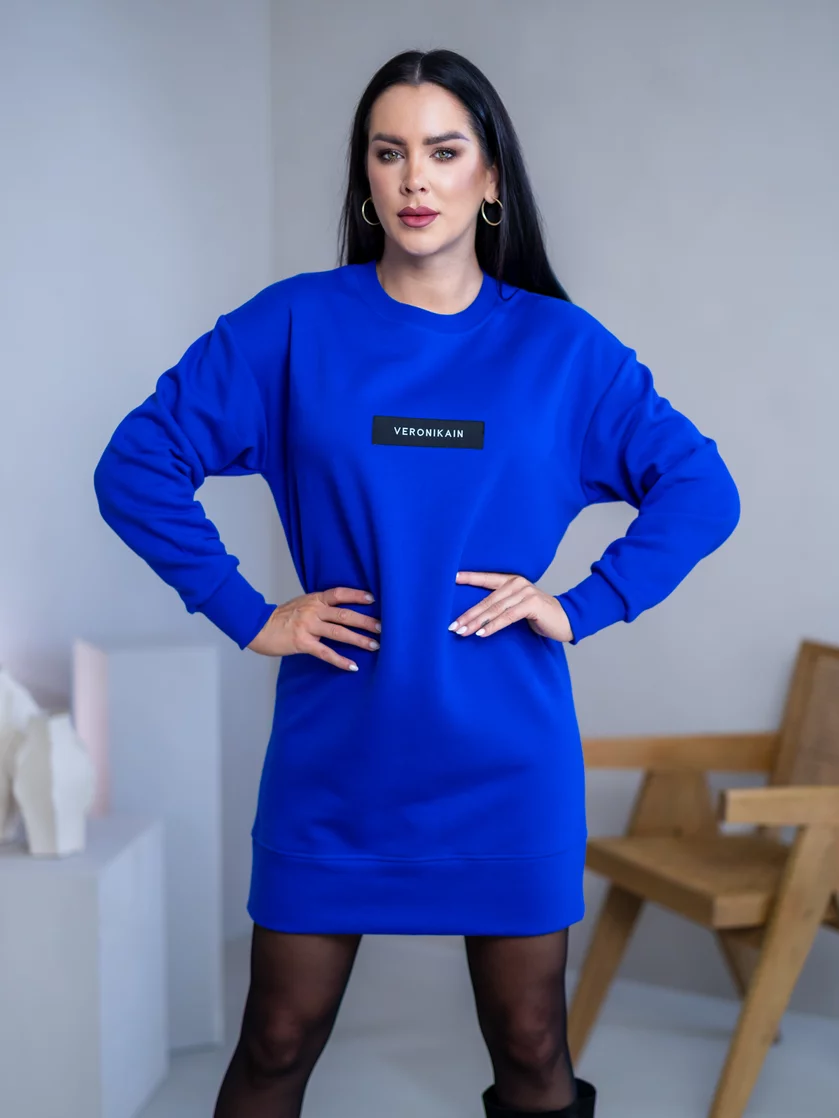 MIERNE VOĽNÉ MIKINOŠATY “KARLA” - ETIKETA NA PRSIACH MIERNE VOĽNÉ MIKINOŠATY “KARLA” - ETIKETA NA PRSIACH