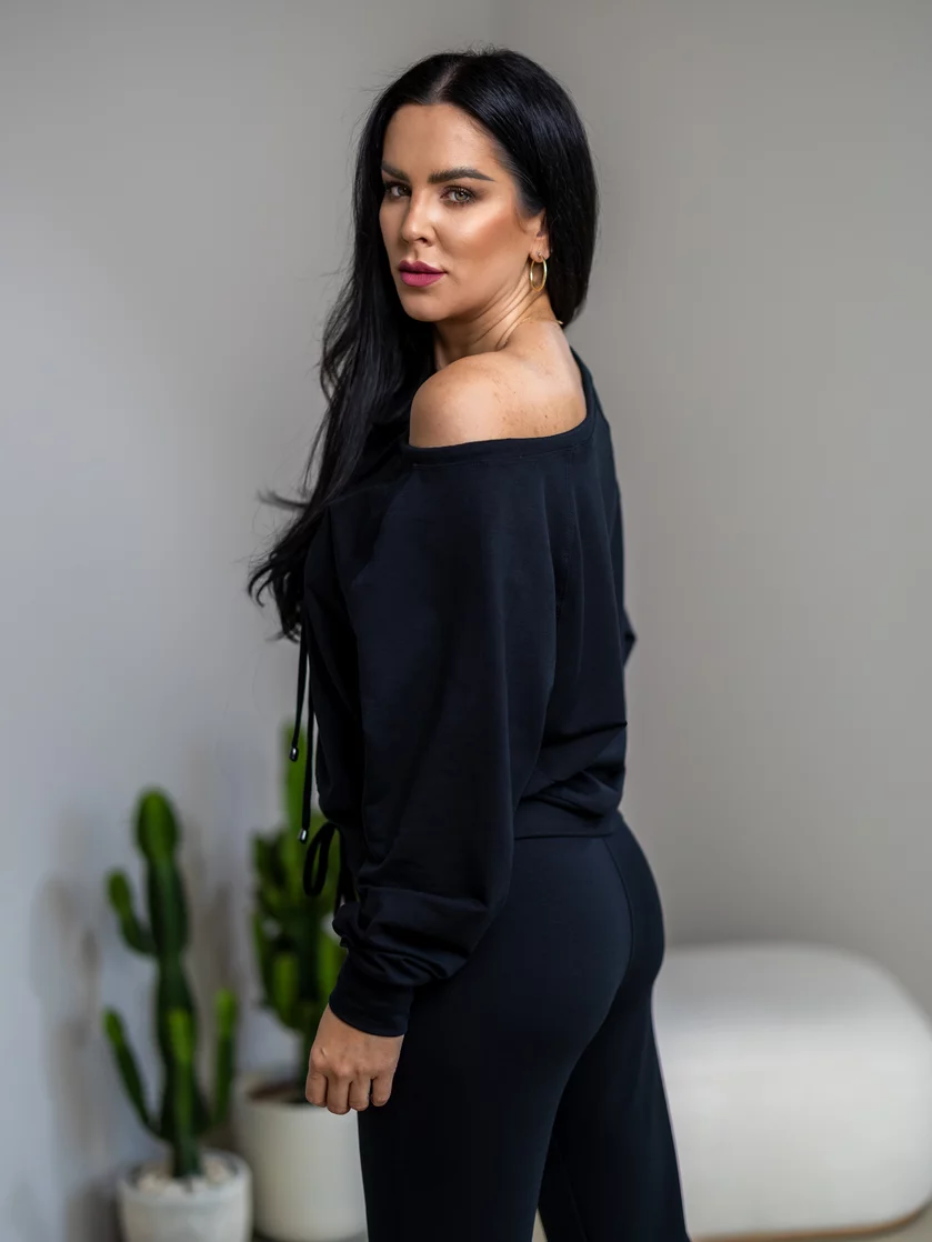 MIKINA “DEBORAH” SO ŠNÚRKOU MIKINA “DEBORAH” SO ŠNÚRKOU