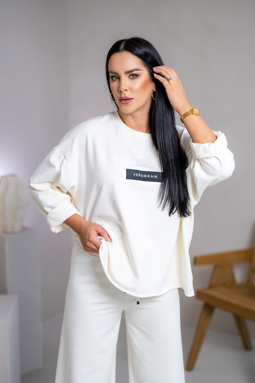 MIKINA EXTREM OVERSIZE “VIVIENE” - S ETIKETOU NA PRSIACH
