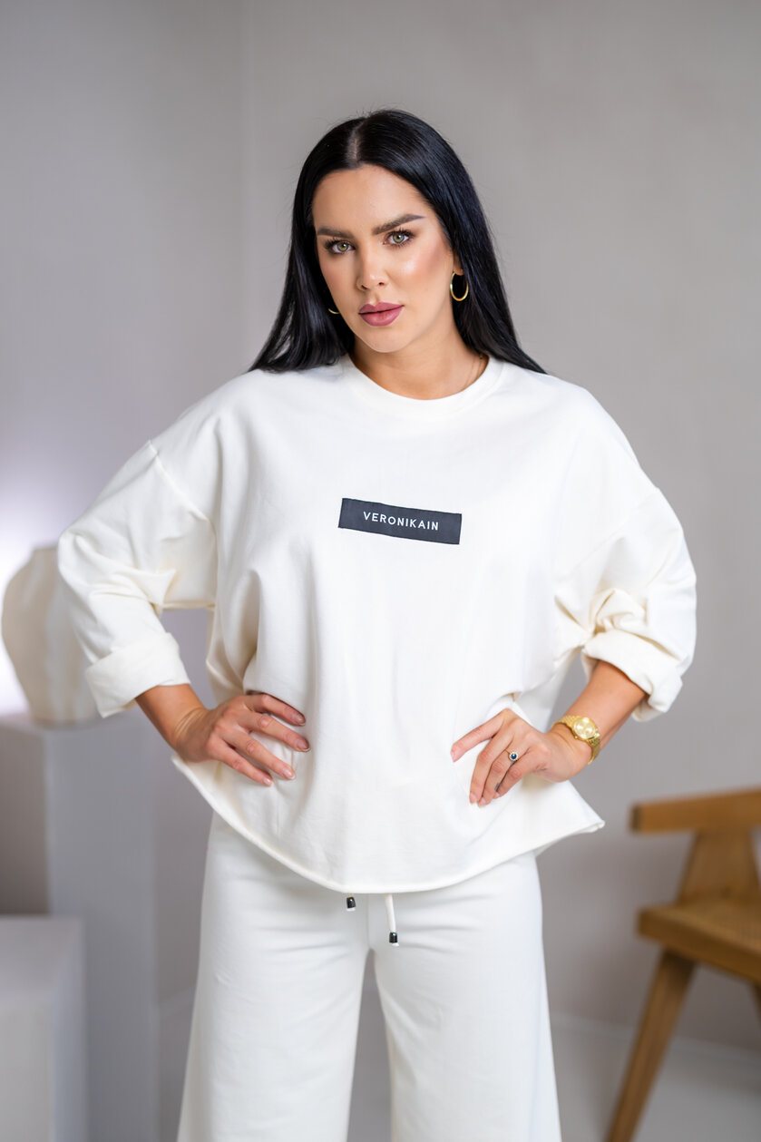 MIKINA EXTREM OVERSIZE “VIVIENE” - S ETIKETOU NA PRSIACH
