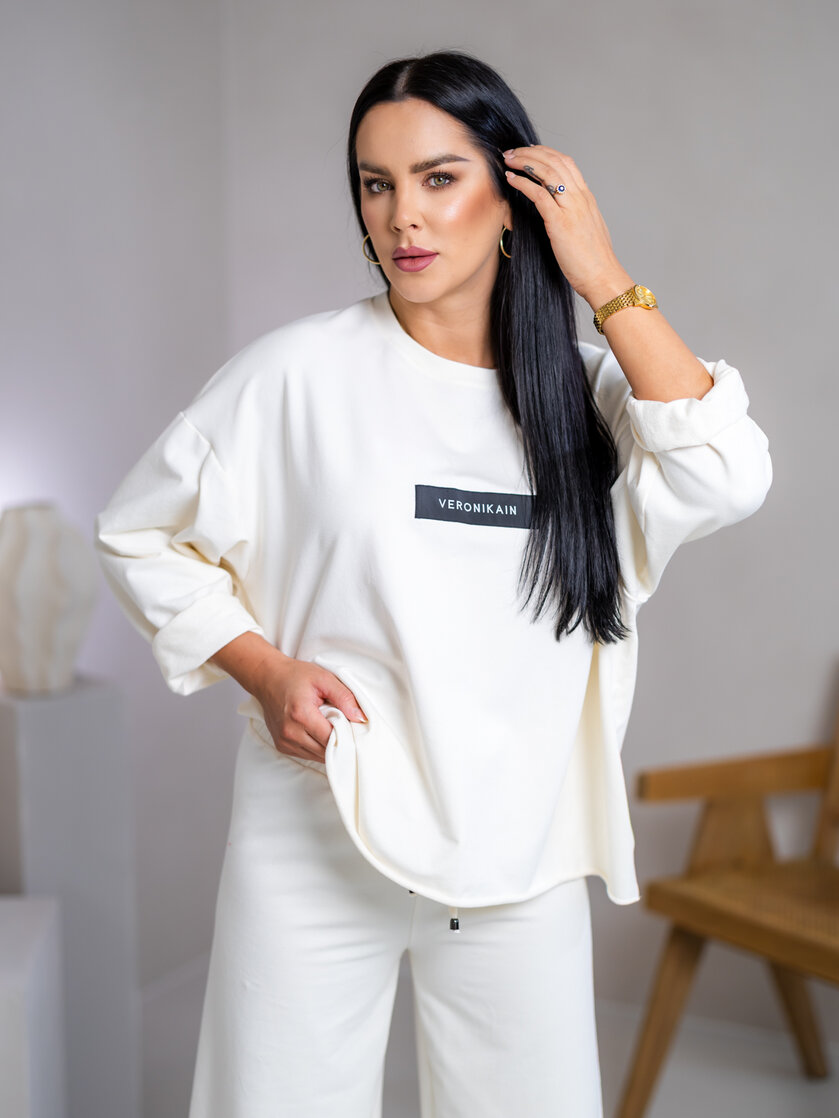 MIKINA EXTREM OVERSIZE “VIVIENE” - S ETIKETOU NA PRSIACH