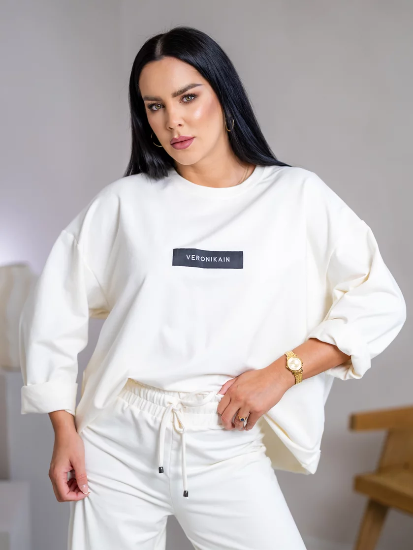 MIKINA EXTREM OVERSIZE “VIVIENE” - S ETIKETOU NA PRSIACH