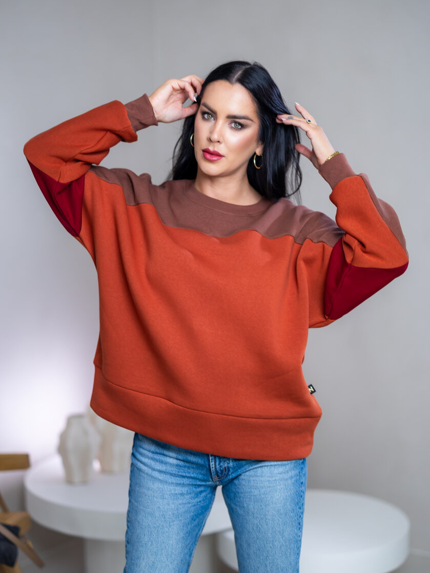 MIKINA “KONTRASTY” - BURNT UMBER / BROWN / RED WINE