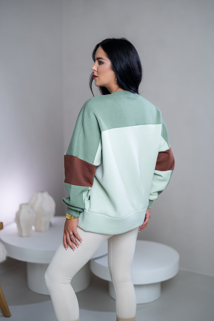 MIKINA “KONTRASTY” - SOFT MATCHA / LIGHT OLIVE / BROWN