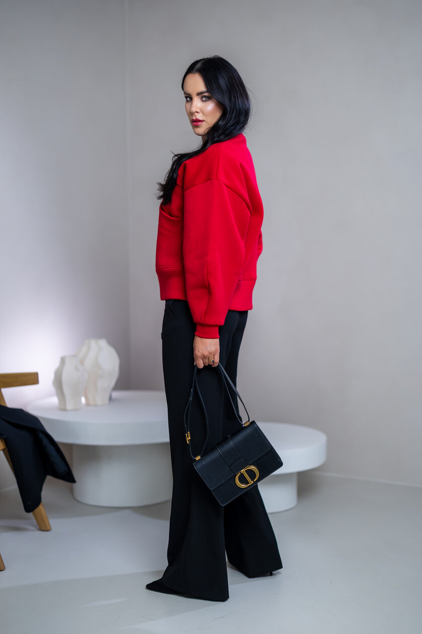 MINIMALISTICKÁ MIKINA S OBJEMNÝMI RUKÁVMI A VRECKOM “RYAN”