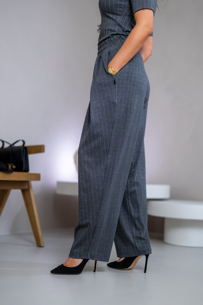 NOHAVICE “CHARLIE” SO ZÁHYBMI