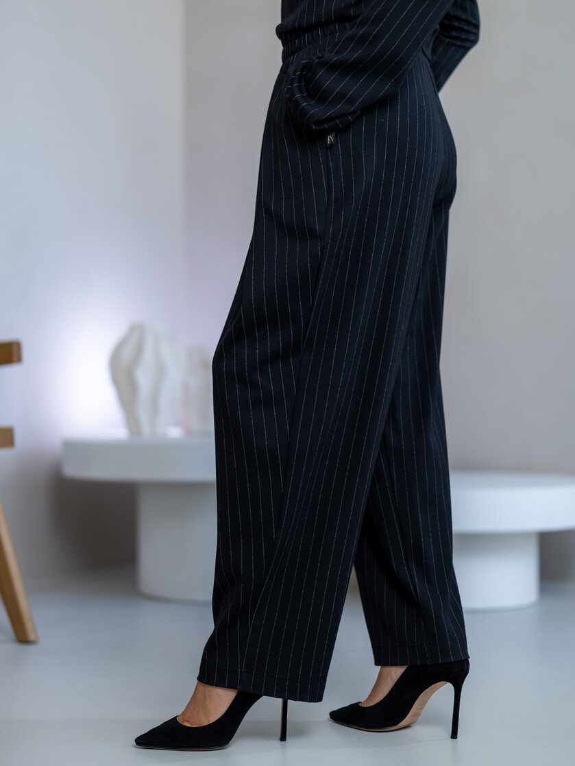 NOHAVICE “CHARLIE” SO ZÁHYBMI