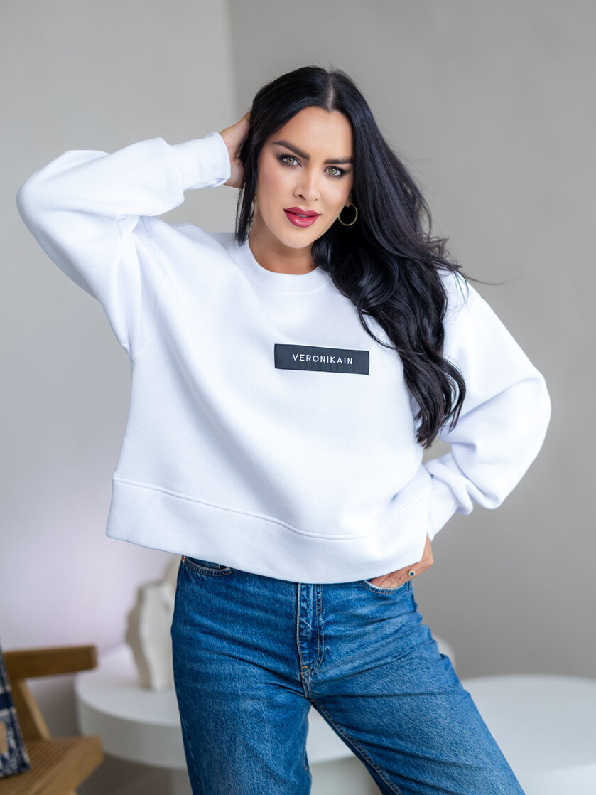 OVERSIZE MIKINA “ARIANNA” - ZÁKLADNÁ DĹŽKA - ETIKETA NA PRSIACH