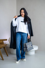 OVERSIZE MIKINA “ARIANNA” - ZÁKLADNÁ DĹŽKA - ETIKETA NA PRSIACH