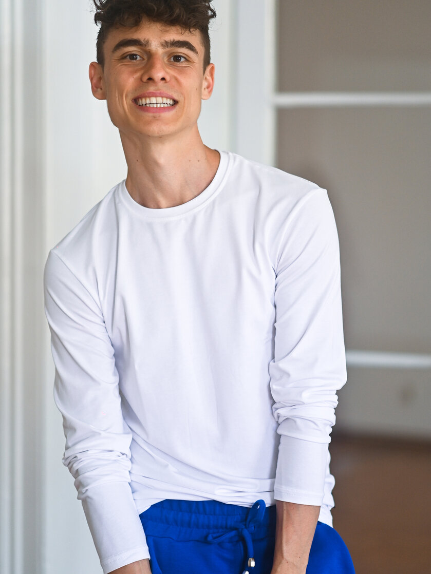 PÁNSKE TRIČKO S GUĽATÝM VÝSTRIHOM / DLHÉ RUKÁVY / VŠETKY FARBY