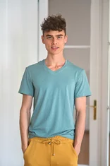 PÁNSKE TRIČKO S VÉČKOVÝM VÝSTRIHOM / KRÁTKE RUKÁVY / VŠETKY FARBY PÁNSKE TRIČKO S VÉČKOVÝM VÝSTRIHOM / KRÁTKE RUKÁVY / VŠETKY FARBY