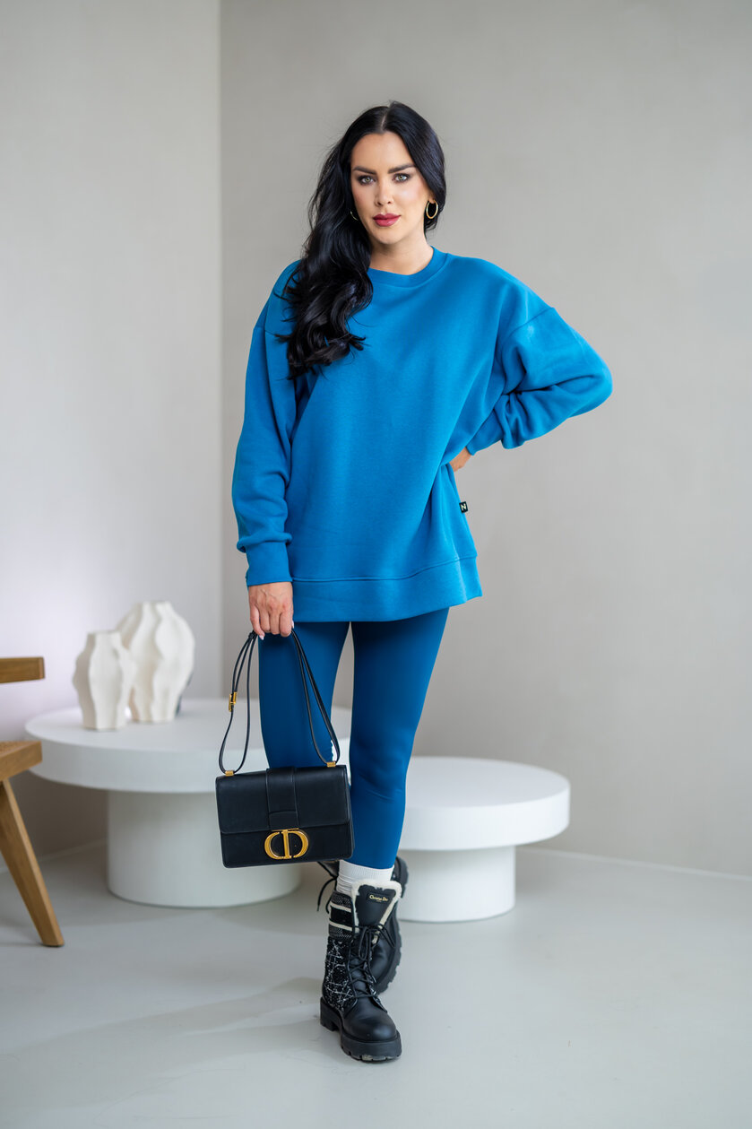 PREDĹŽENÁ OVERSIZE MIKINA “ARIANNA” - HLADKÁ