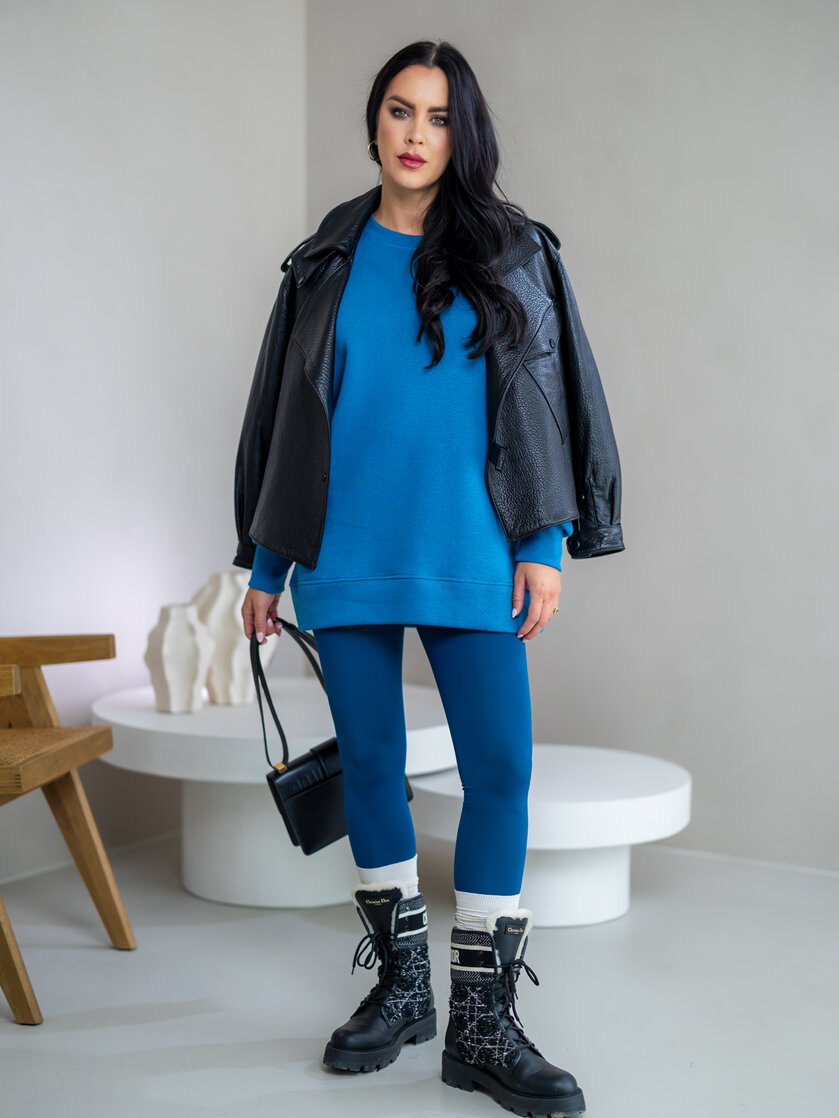 PREDĹŽENÁ OVERSIZE MIKINA “ARIANNA” - HLADKÁ