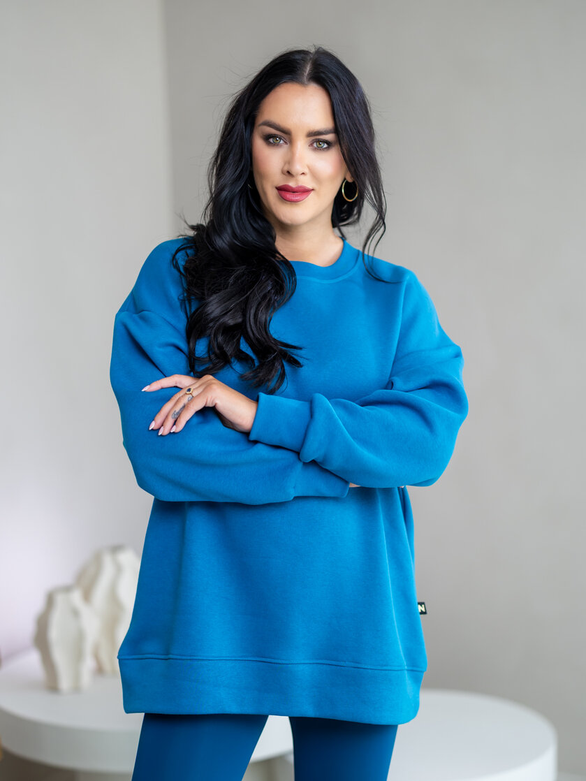 PREDĹŽENÁ OVERSIZE MIKINA “ARIANNA” - HLADKÁ