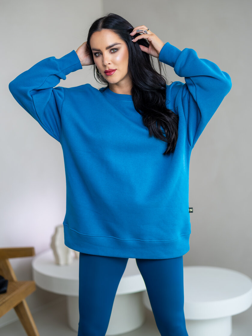 PREDĹŽENÁ OVERSIZE MIKINA “ARIANNA” - HLADKÁ