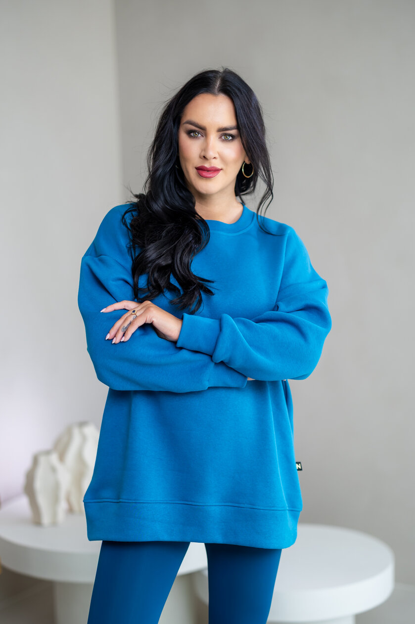 PREDĹŽENÁ OVERSIZE MIKINA “ARIANNA” - HLADKÁ